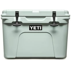 Yeti Tundra 35 Hard Cooler -Outdoor Camping Shop Tundra 35 Sagebrush Front 2400x2400 1